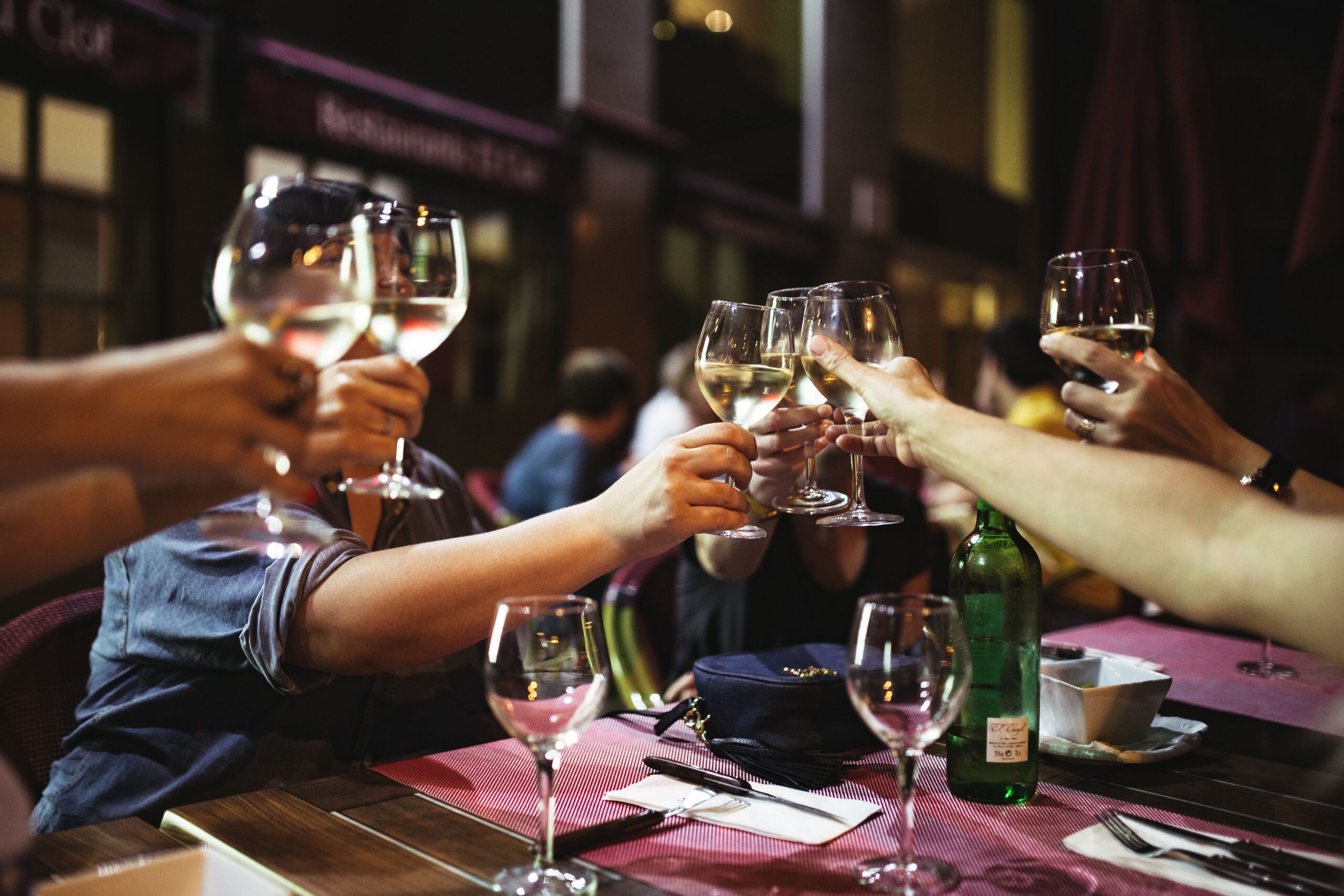 Read more about the article Why Digital Menus Are Shaking Up the Hospitality Scene: The Eatery101.CC Transformation